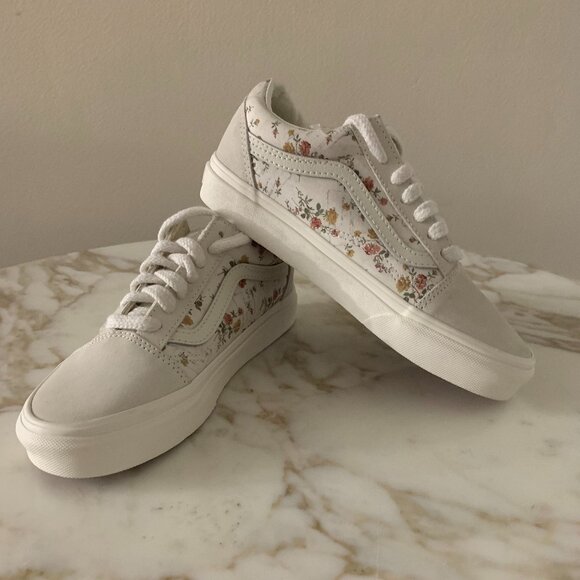 Vans Off the Wall Floral Design Sneakers - NWOT - Picture 1 of 7